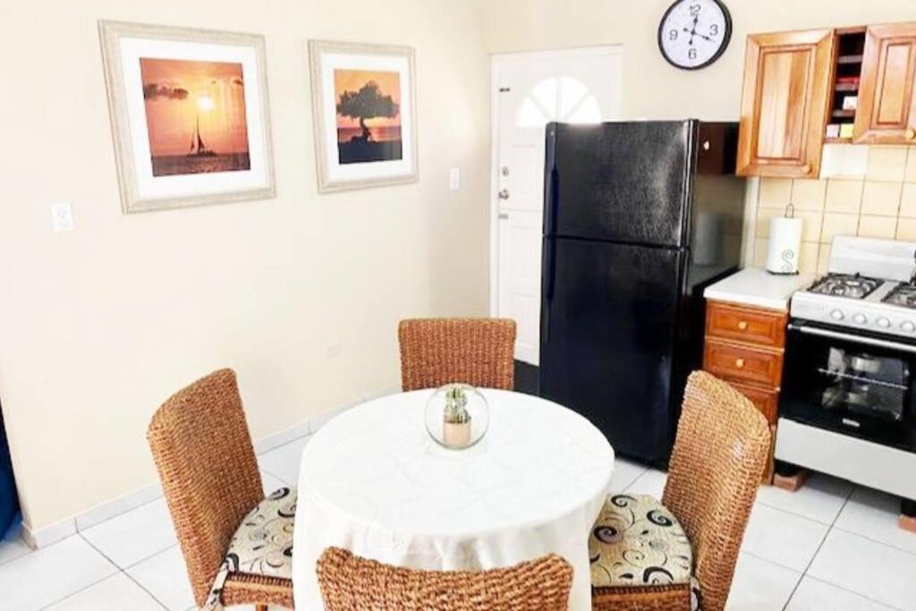 3BD Villa near Best Beaches 30ft private pool