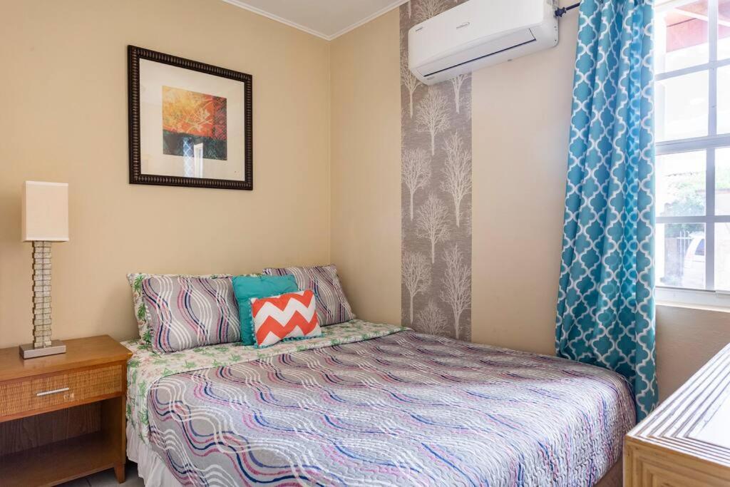 3BD Villa near Best Beaches 30ft private pool