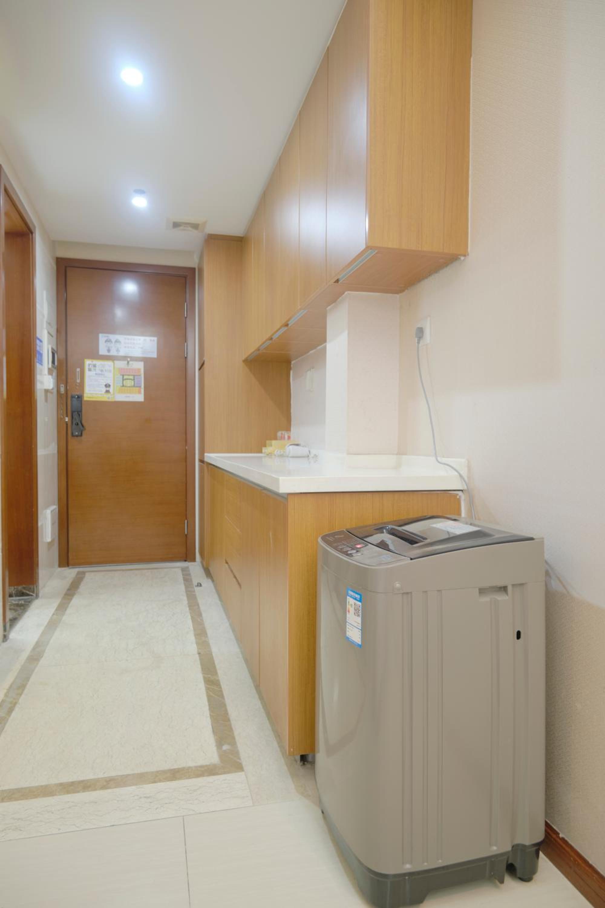 Guangzhou Uhome Service Apartment