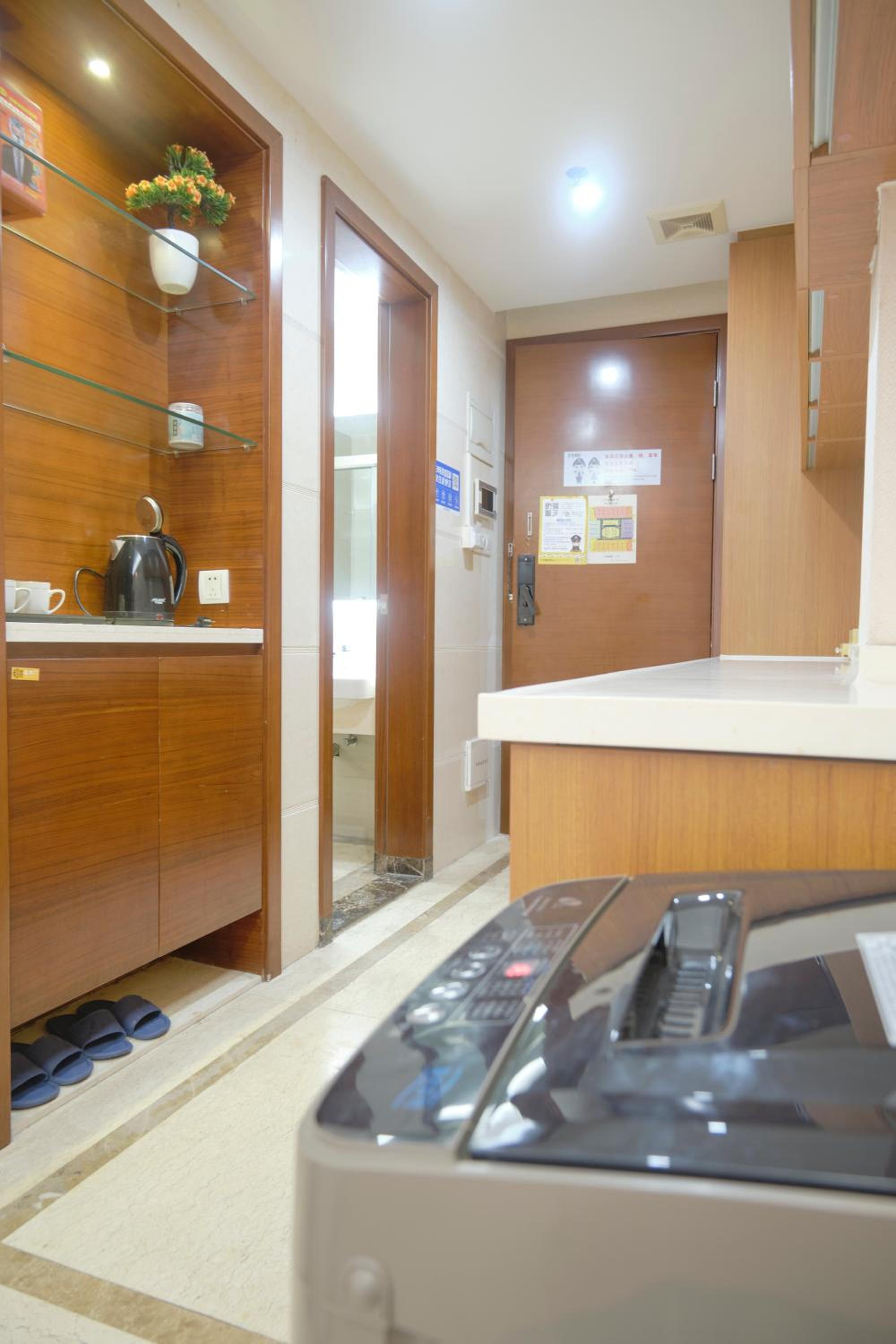 Guangzhou Uhome Service Apartment