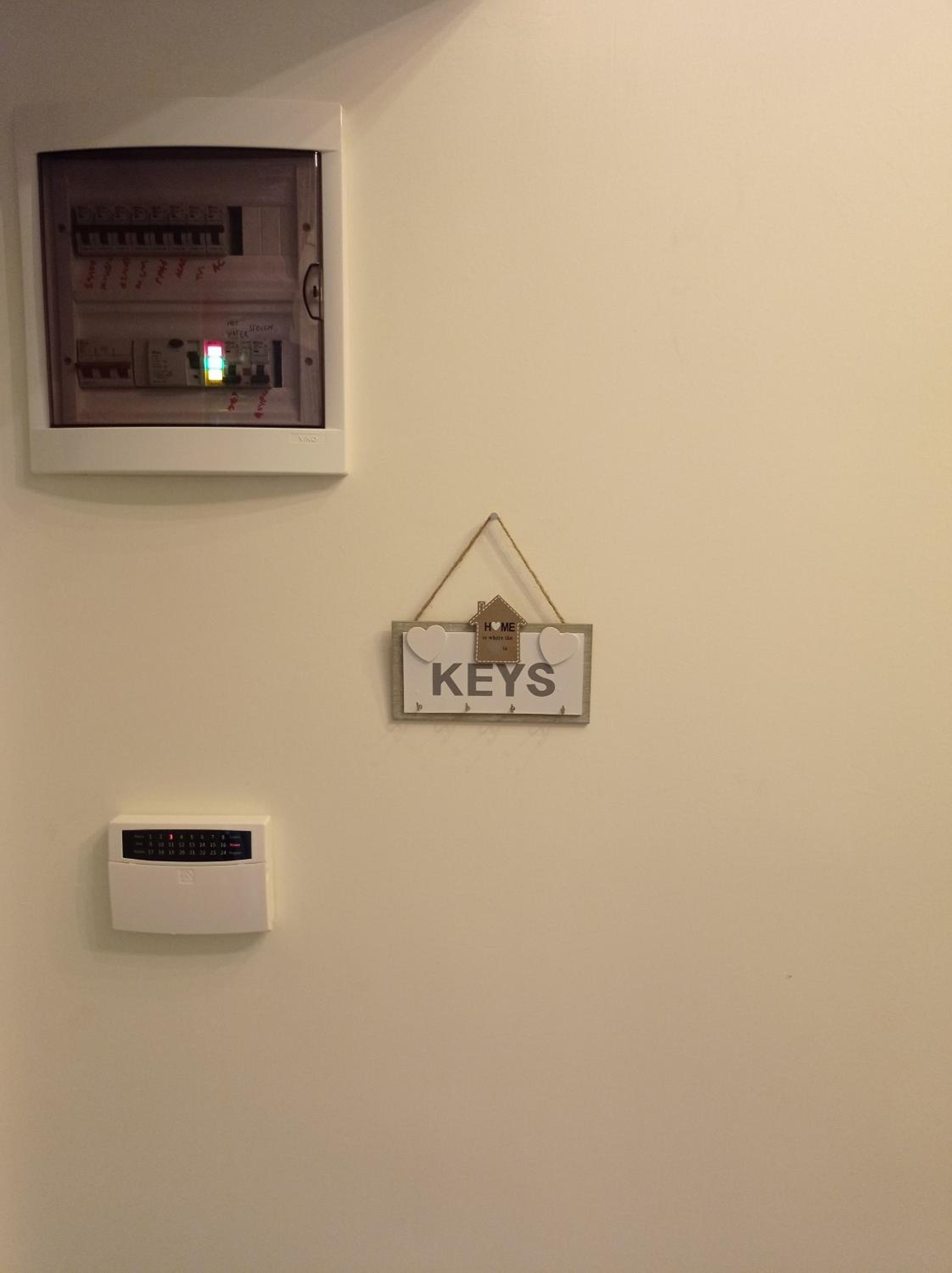 Minimal Two-Floor Apartment view 3