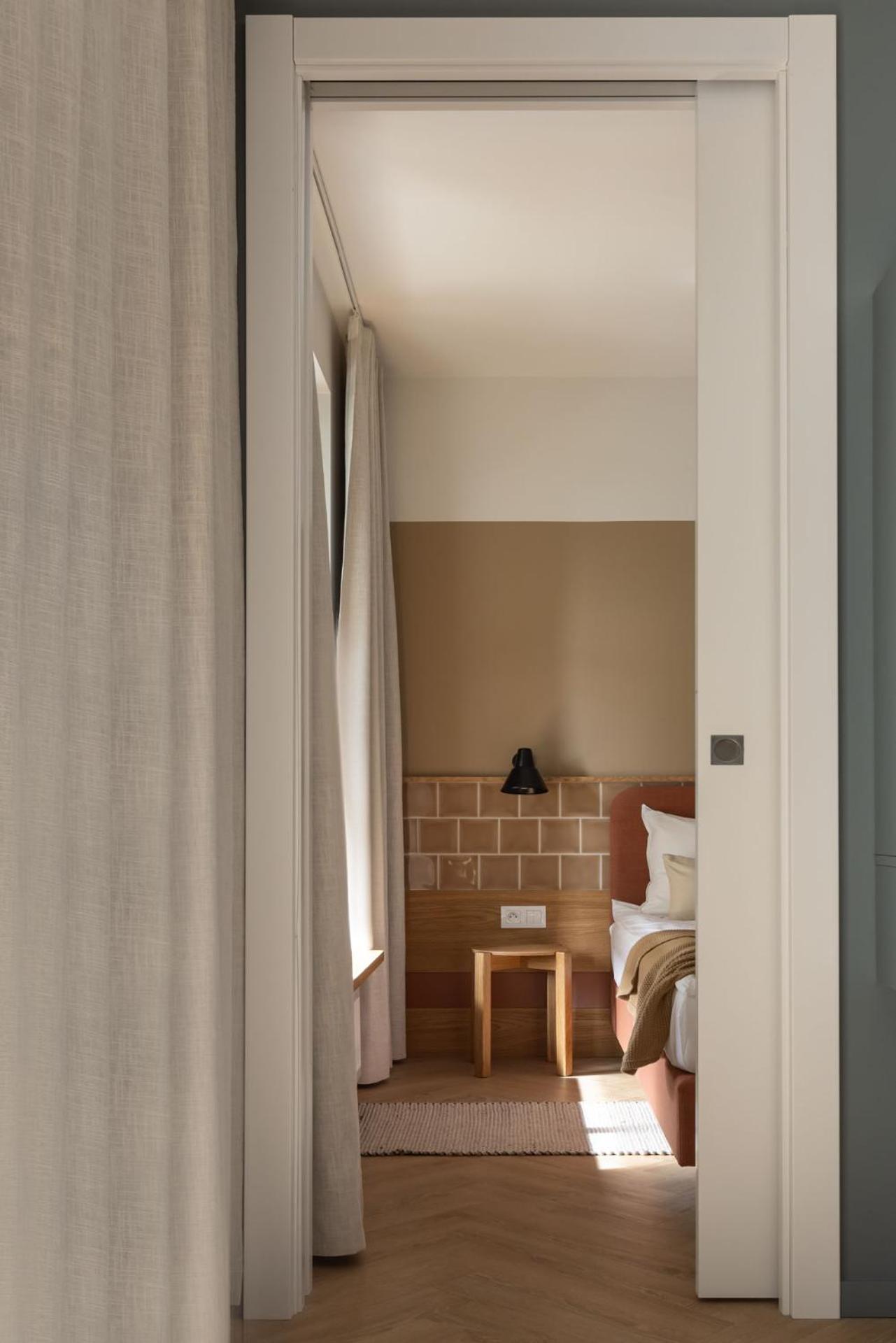 Solidarność Three Bedrooms & Garden Apartment