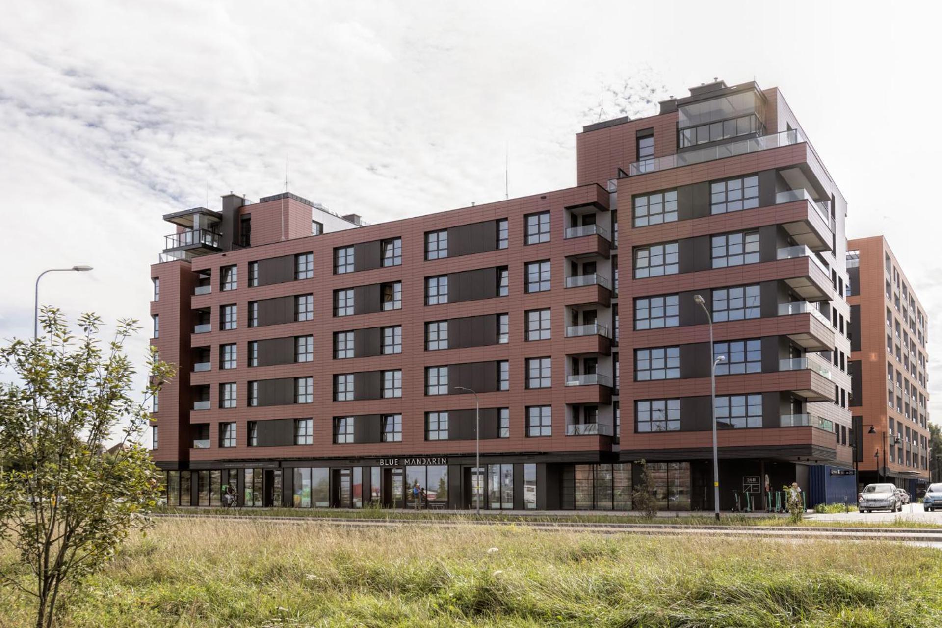 Solidarność Three Bedrooms & Garden Apartment