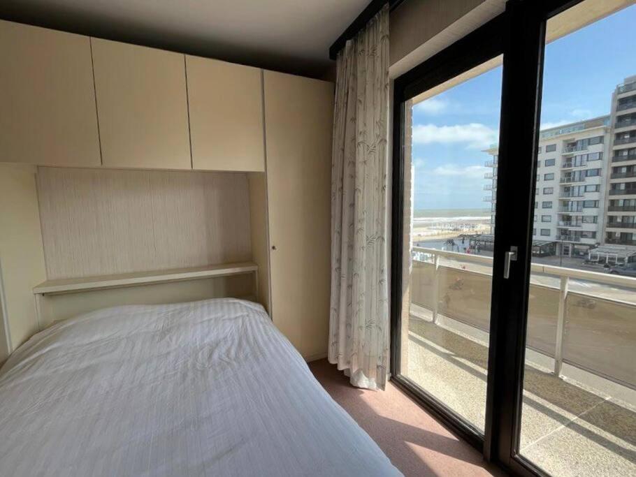 Sfeervol Appartement met Zeezicht