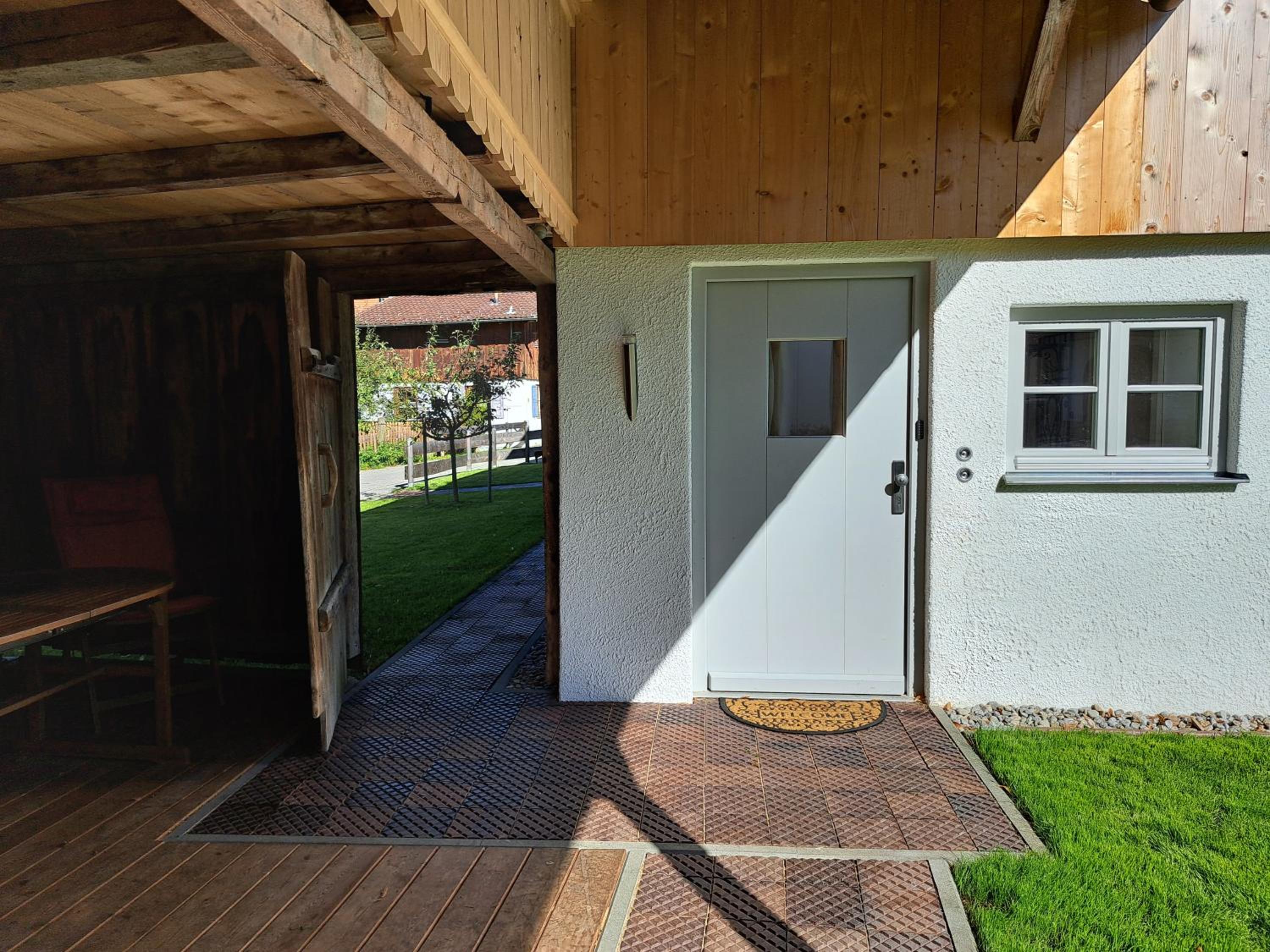 Neu! Ferienwohnungen im Lüftlmalereck, Hennalahaus