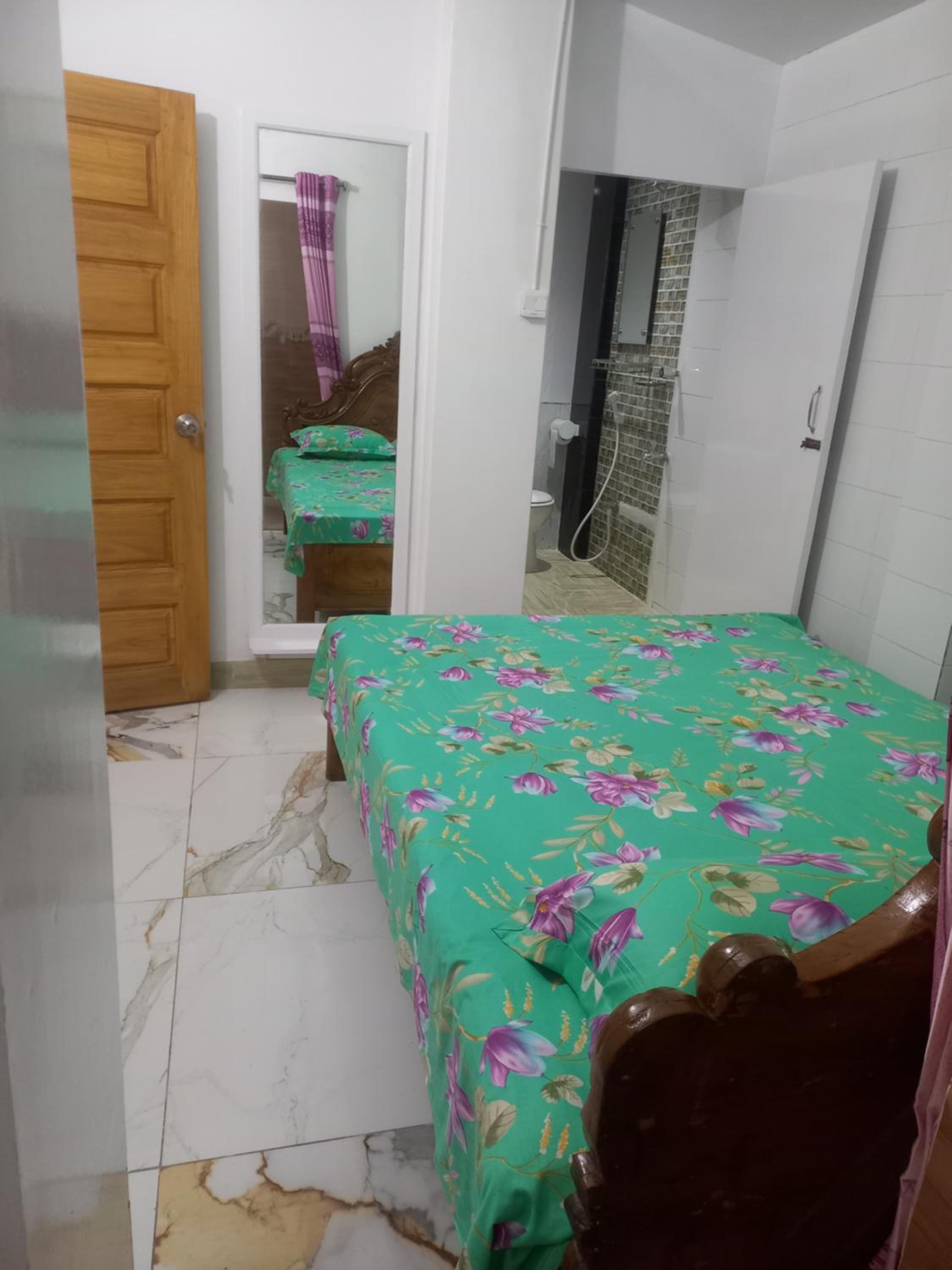 Hossen Monjil Block F Road 21 Bashundhara