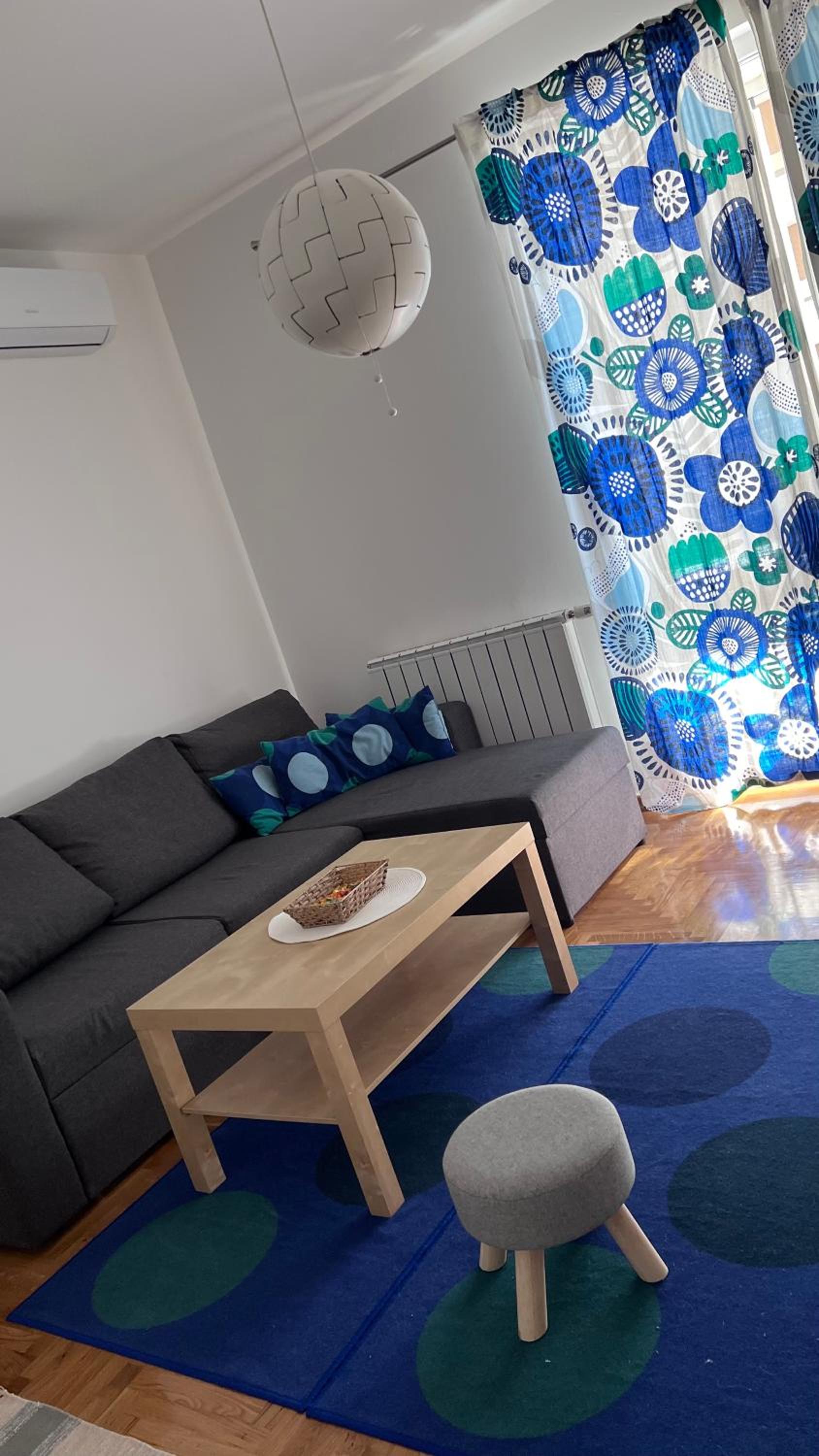 City Delight: Cozy Apartment