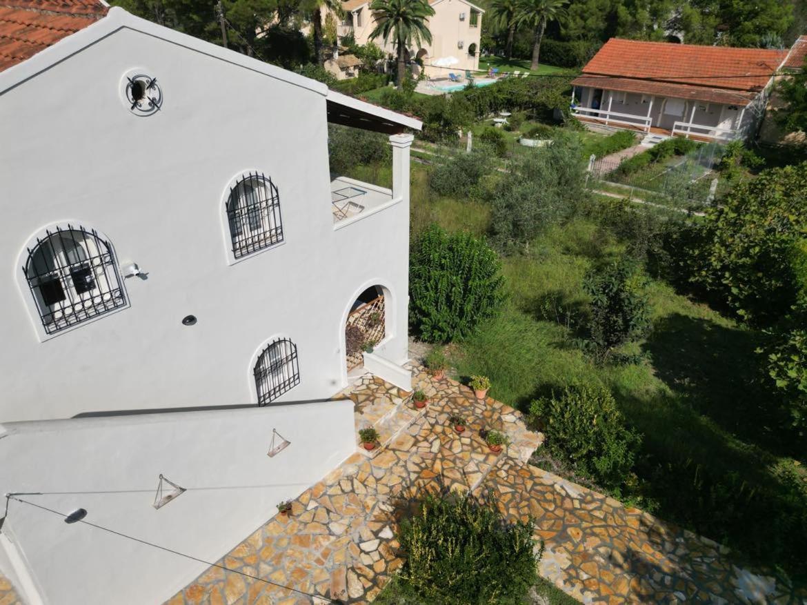 Kouros apartments