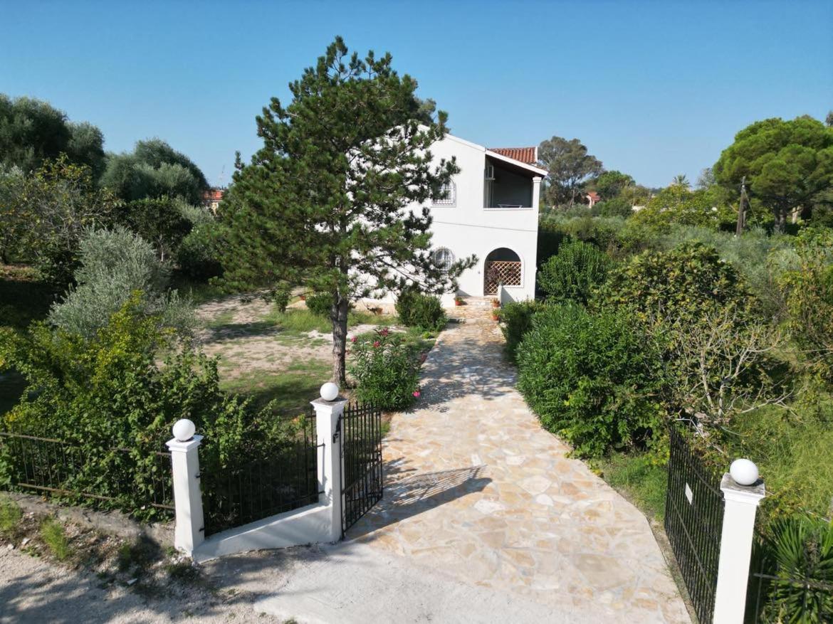 Kouros apartments
