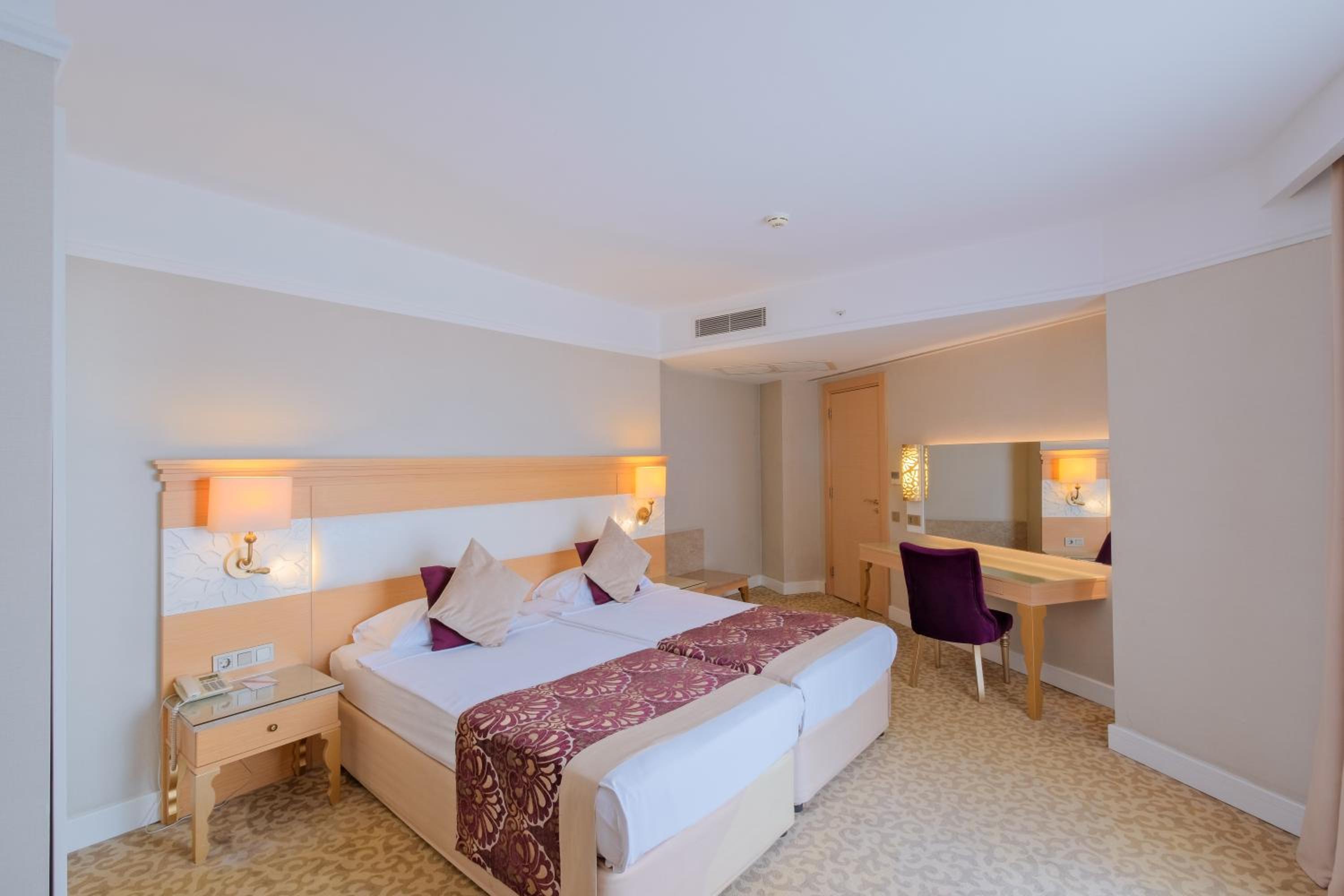 Villa Side Residence - Image 94