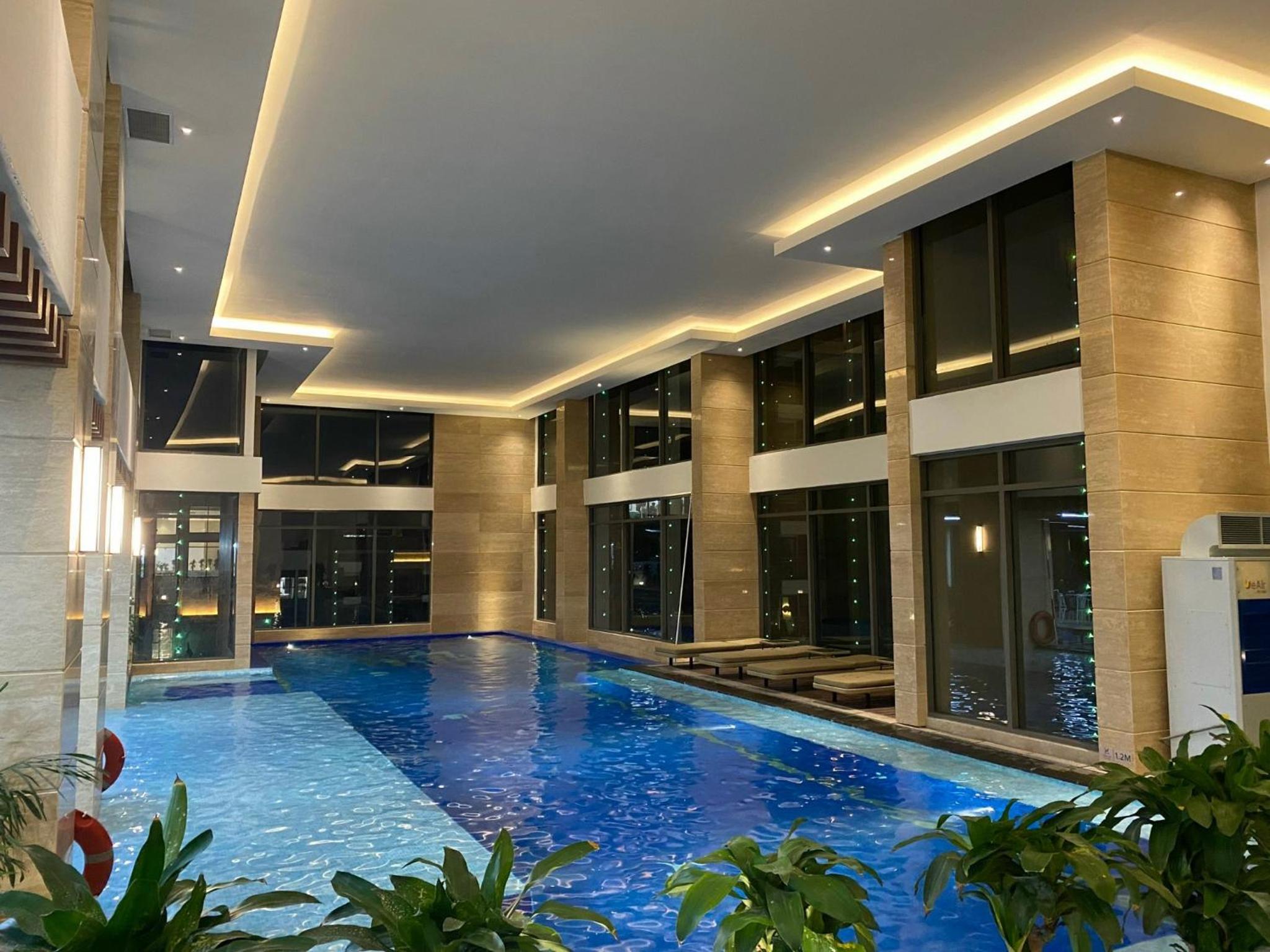 Modern apt - rooftop pool - park view - lux gym - Masteri waterfront view 2