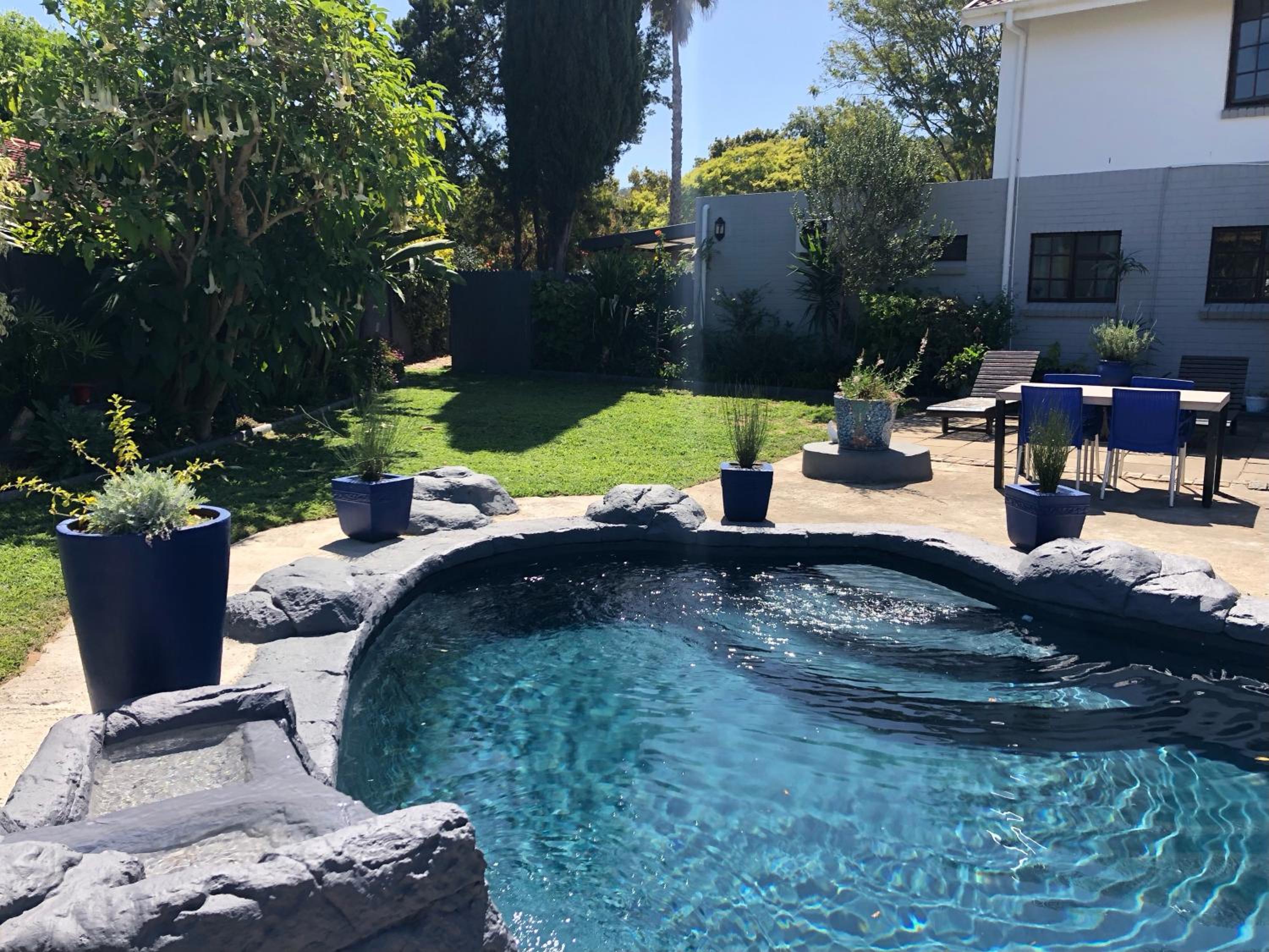 Pelican Lodge Guesthouse