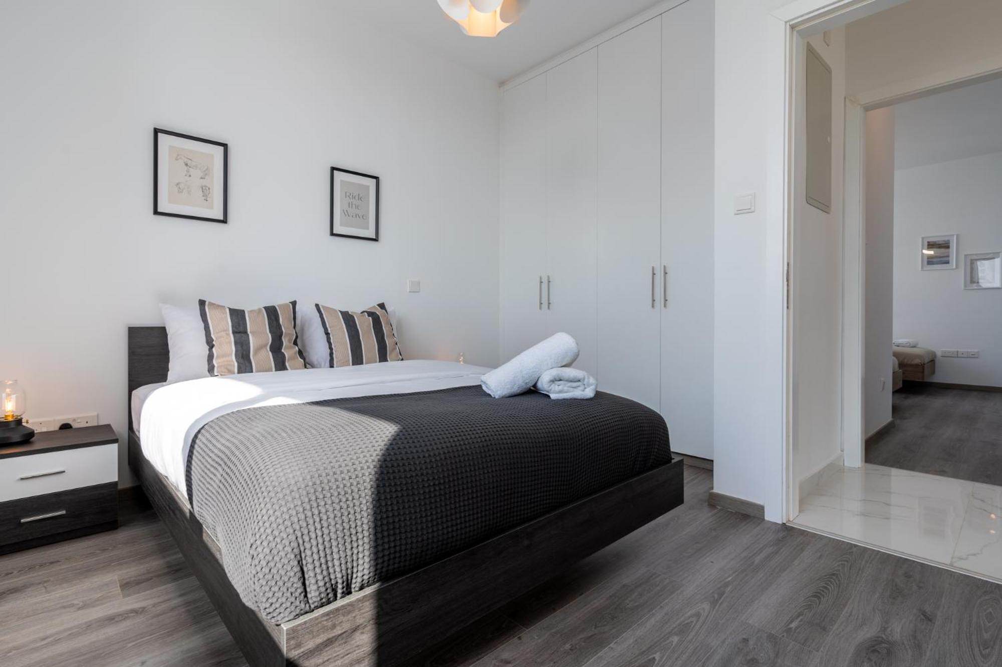 Taupe’s 2-Bedroom Apartment in Larnaca