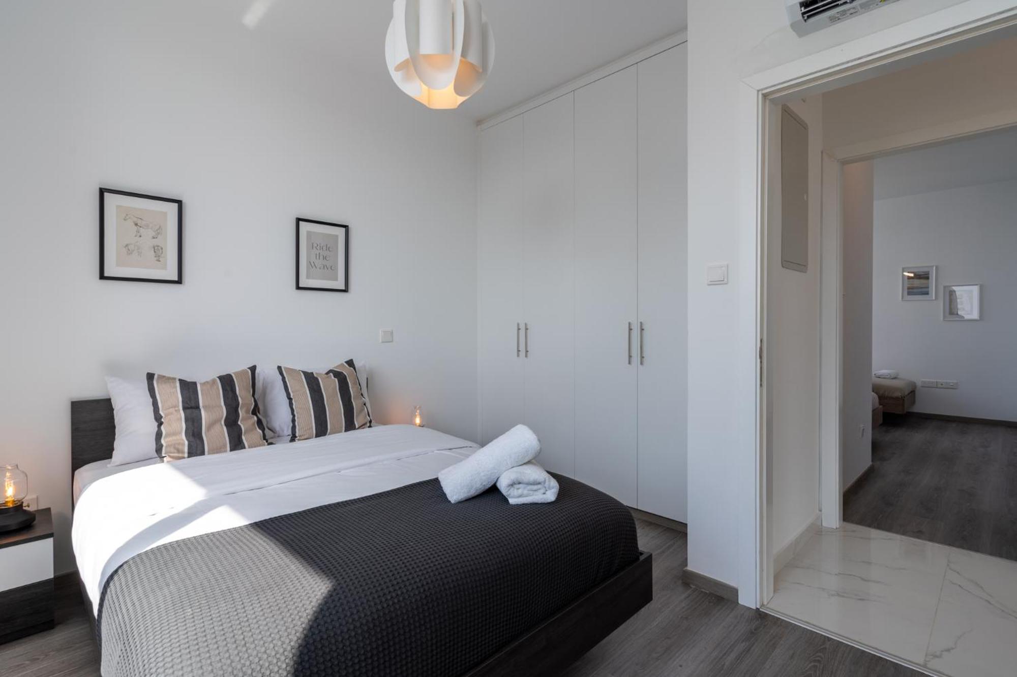 Taupe’s 2-Bedroom Apartment in Larnaca