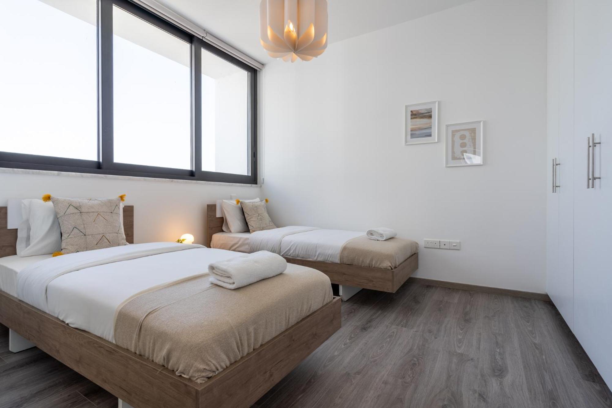 Taupe’s 2-Bedroom Apartment in Larnaca