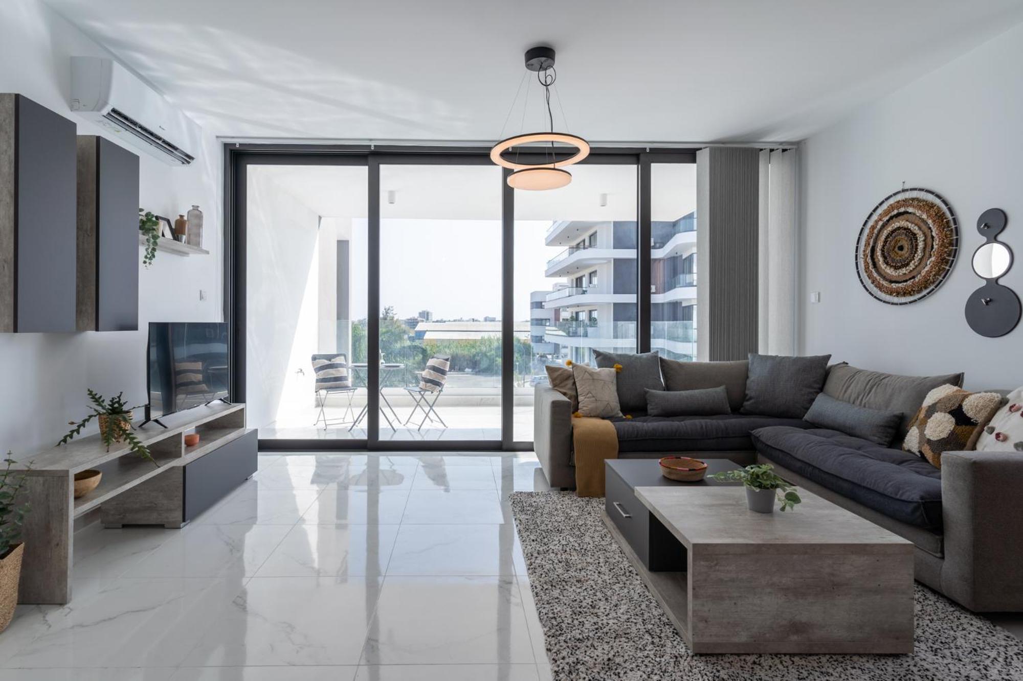 Taupe’s 2-Bedroom Apartment in Larnaca
