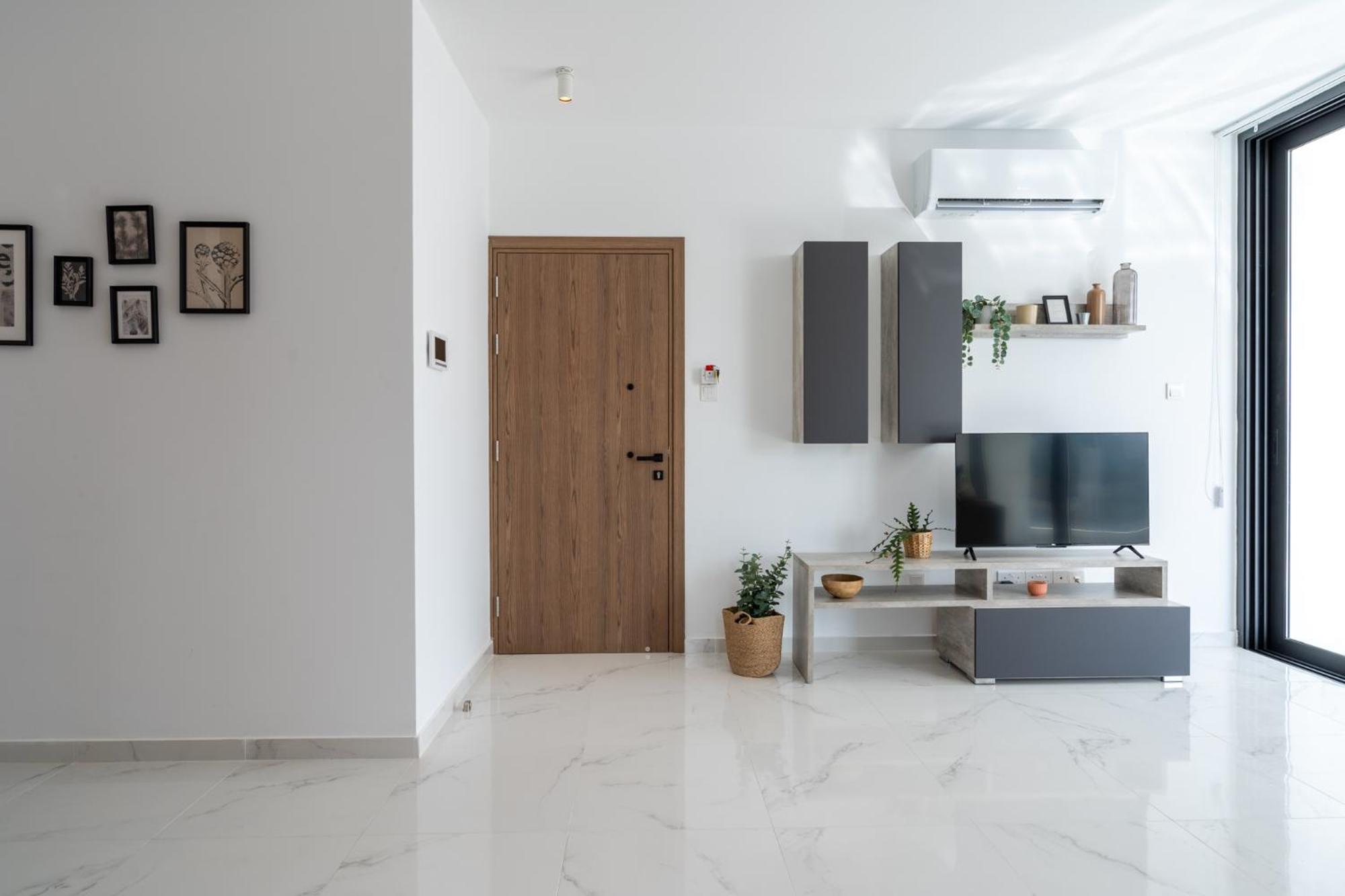 Taupe’s 2-Bedroom Apartment in Larnaca
