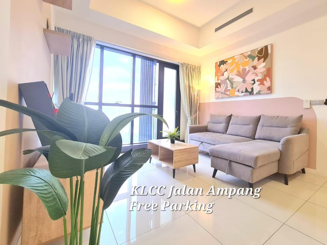 M city service suite KLCC
