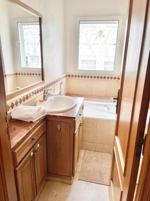 Appartement Cozy au Triangle d’or view 5