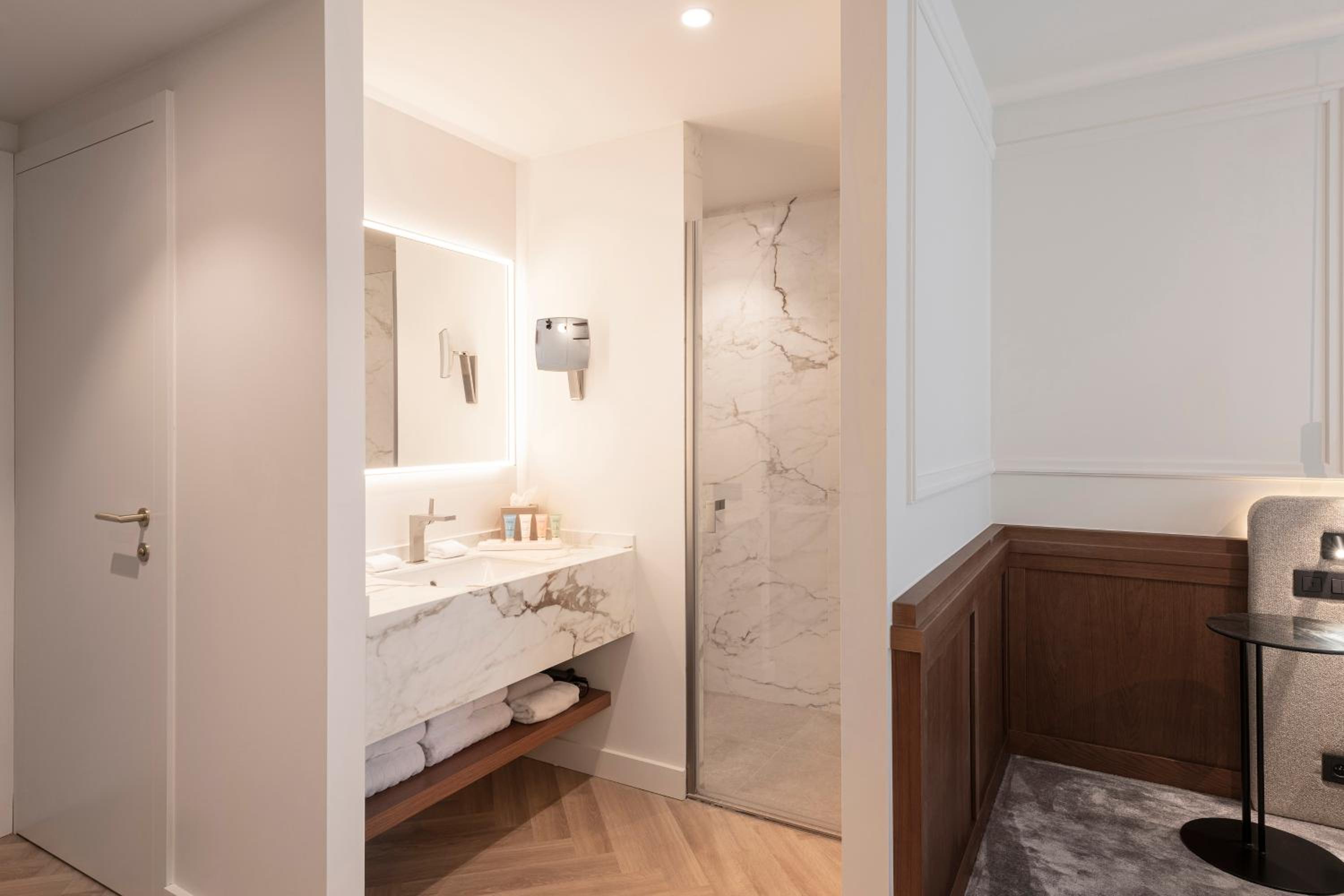 Bruges Vacations - Dukes' Palace Brugge - by Dukes' Hotel Collection - Property Image 36