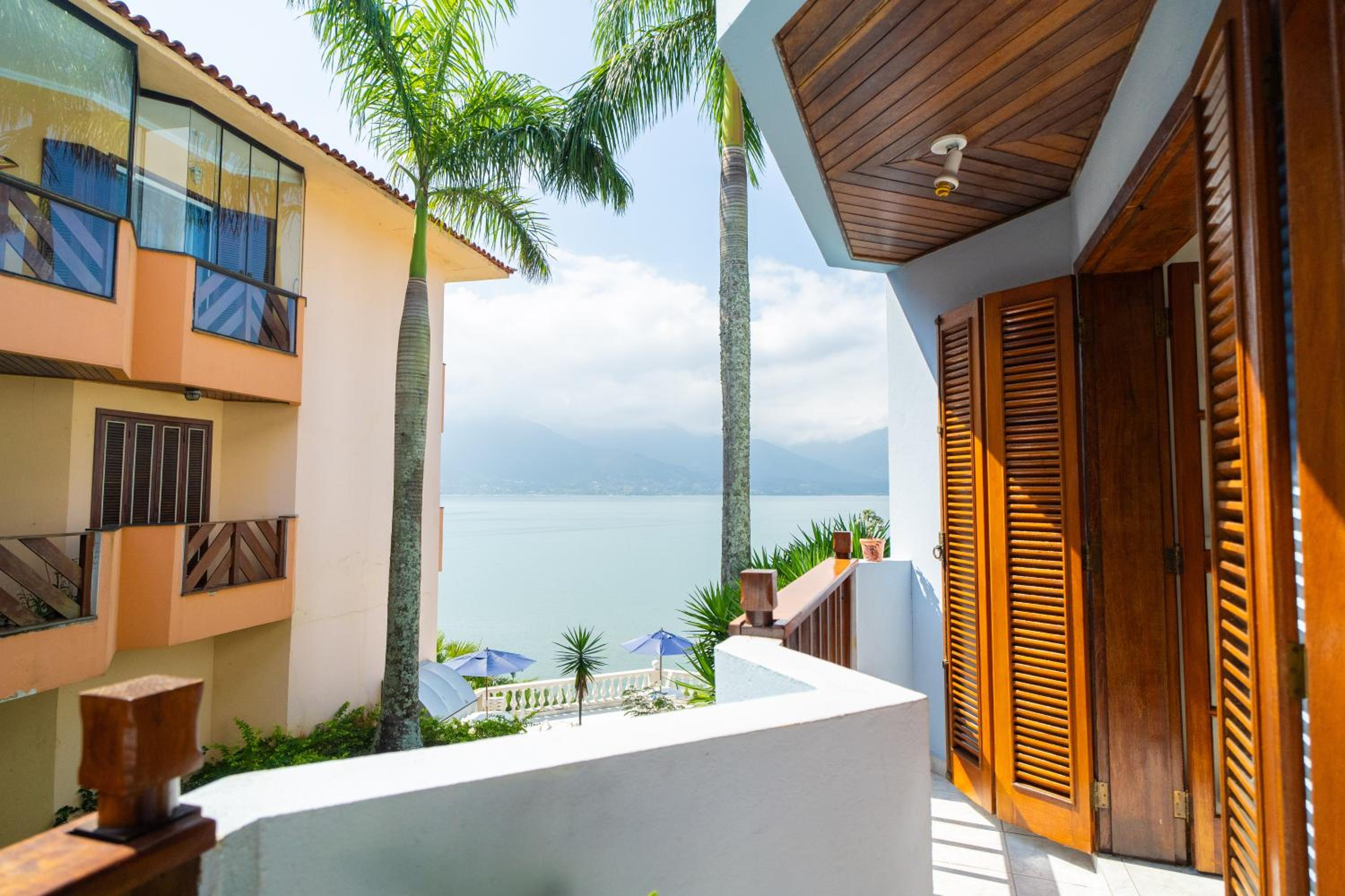 Condomínio com vista deslumbrante para Ilhabela