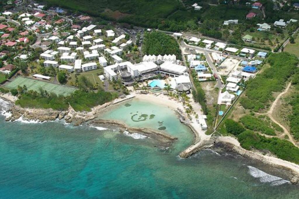 Studio Iguanao Maganao Les pieds dans l eau view 3