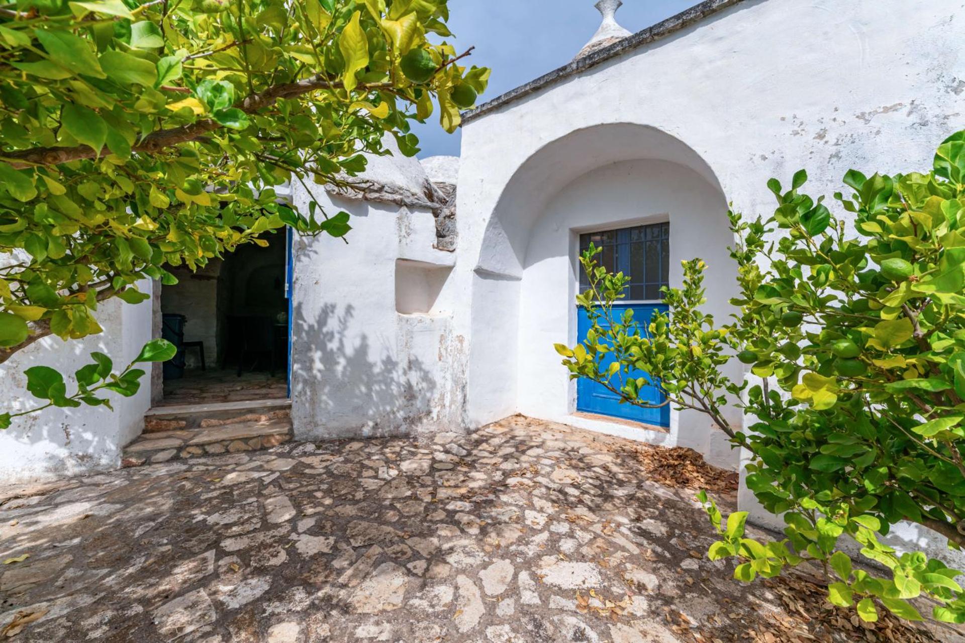 Trullo Jean by Rentbeat view 5