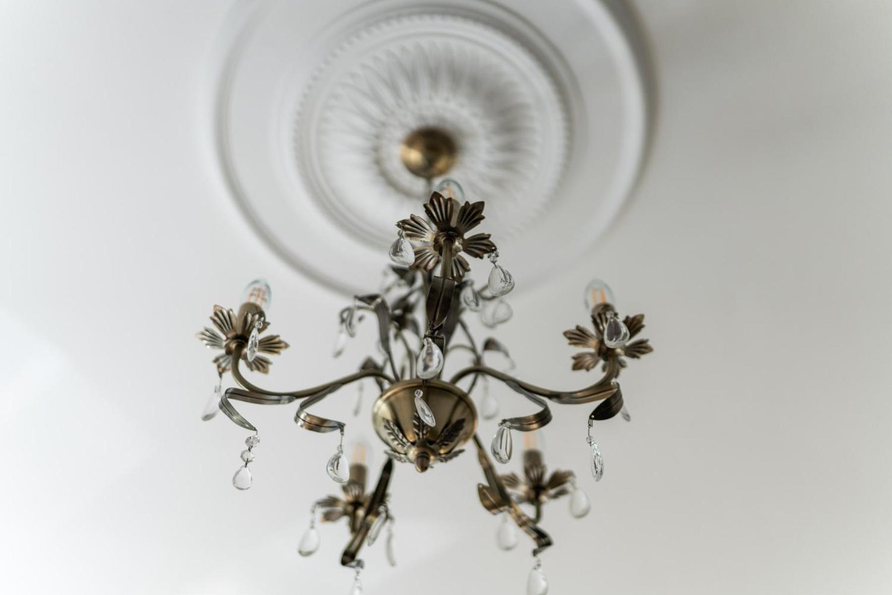 Charming Elegance at The Pontcanna Pearl - Prime Location with Comfort and Style view 5