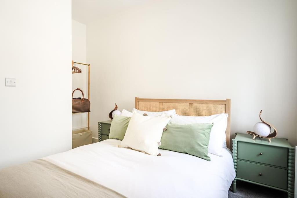 Newport Ship's Nook: Cozy Hideaway view 5