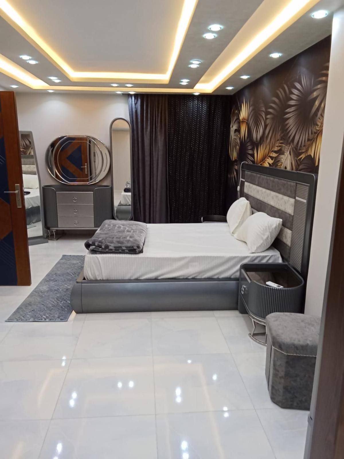 super lux furnished apartment in Al Muhandeseen with a view on the Nile