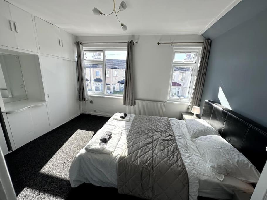 18 min to central London 5 min walk to Abby wood