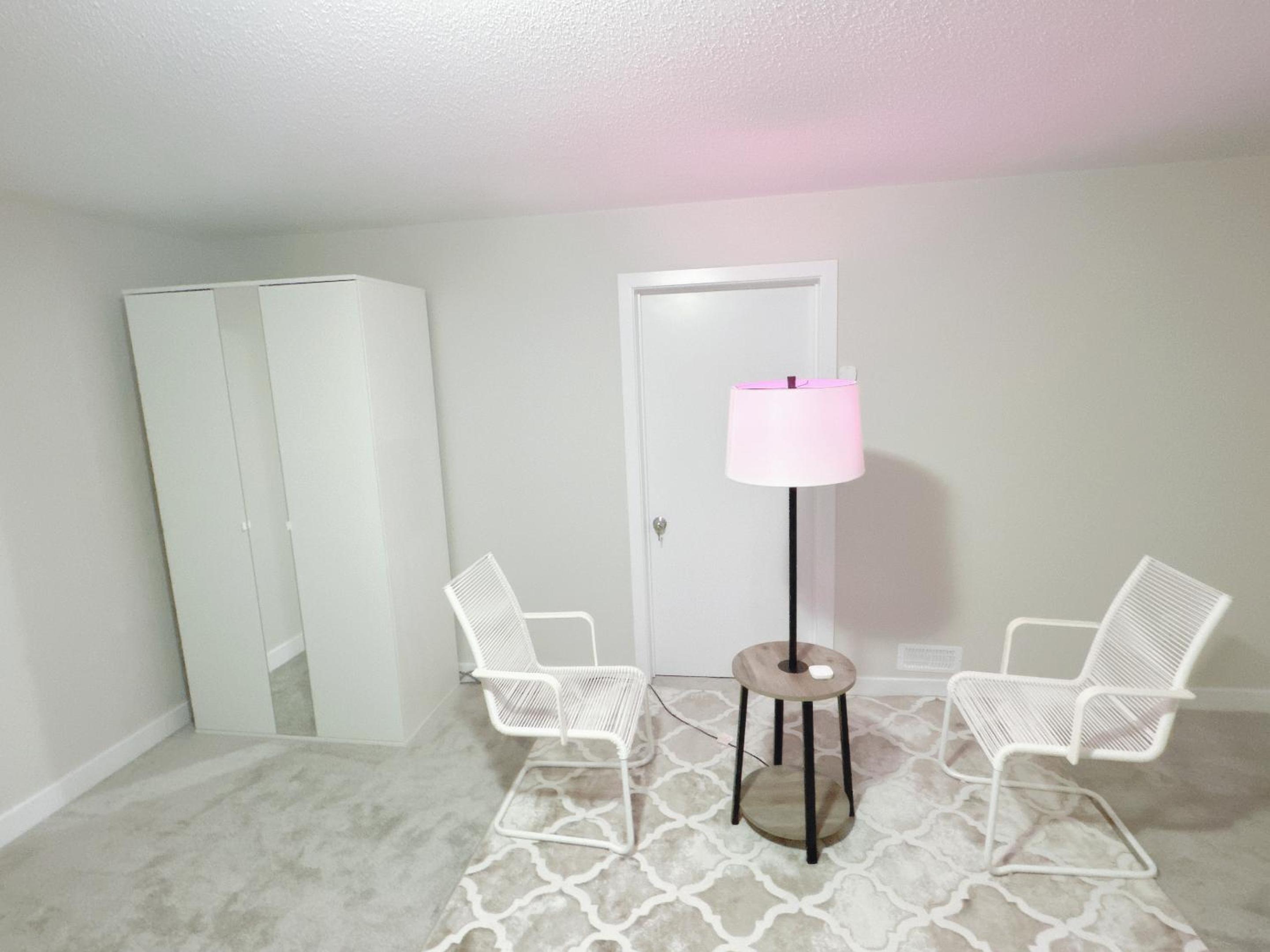 Beautiful entire basement with Netflix