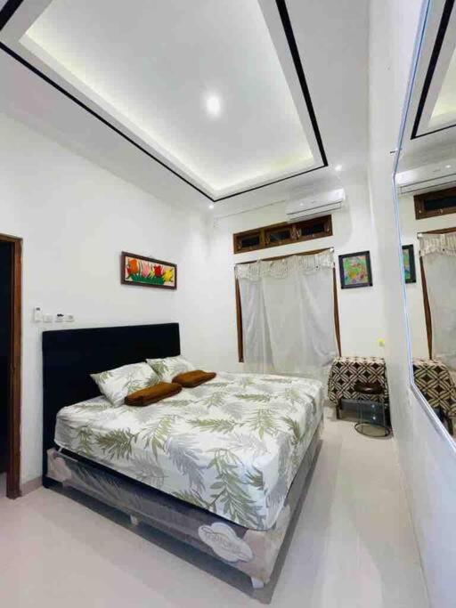 Family Homestay Near Malioboro