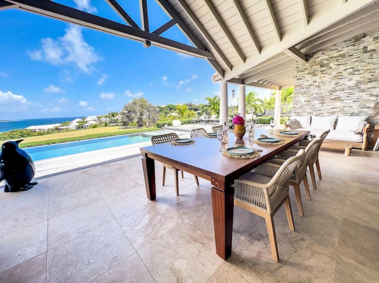 Villa Indigo Pearl, luxury, Orient Bay seaview