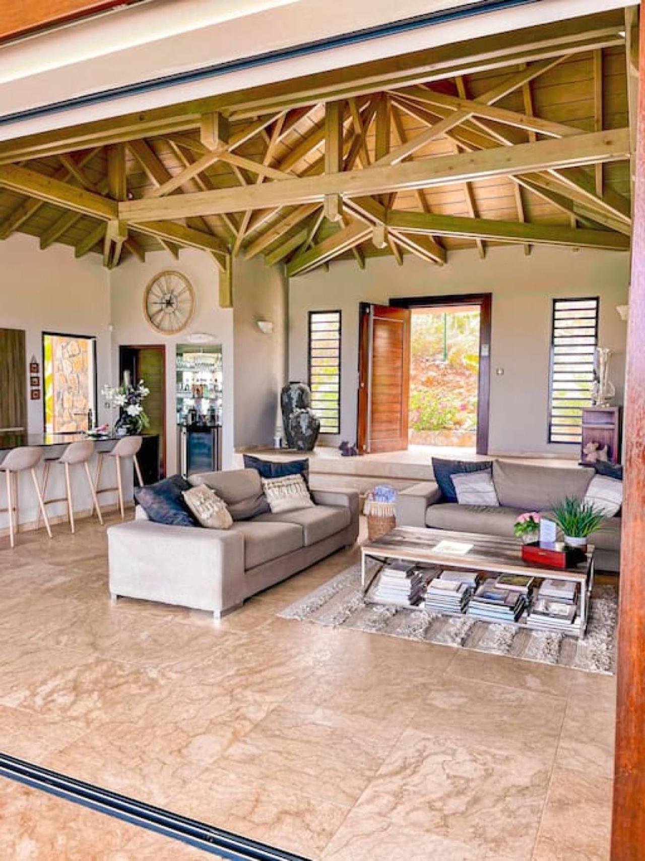 Villa Indigo Pearl, luxury, Orient Bay seaview