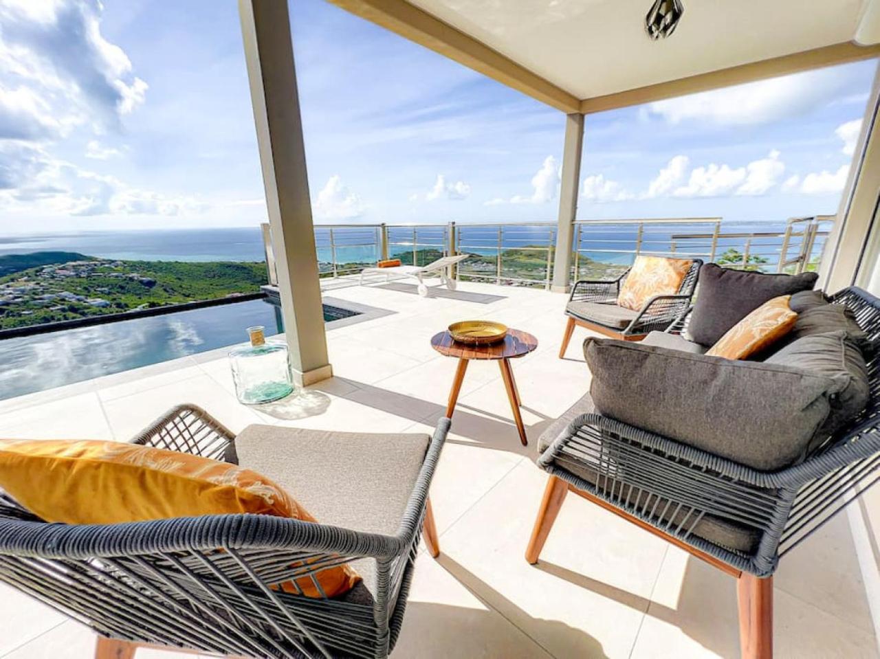 Villa Grand Horizon with extraordinary 180 degree sea view view 4