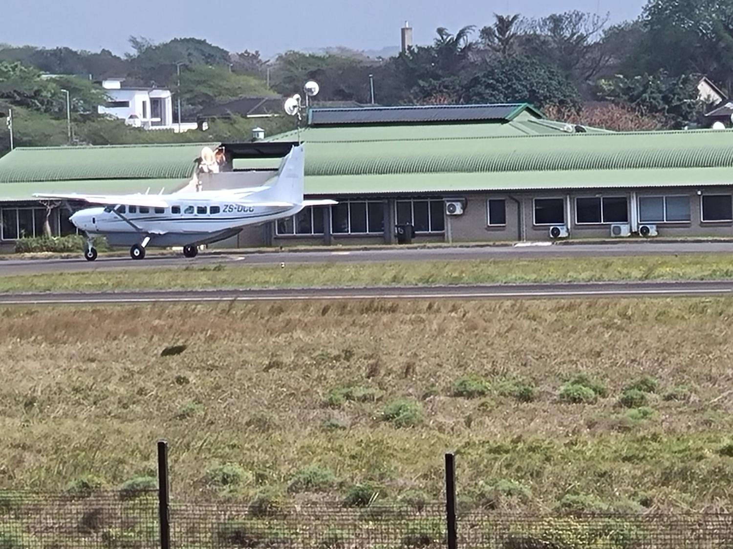 Airport Airbnb view 2