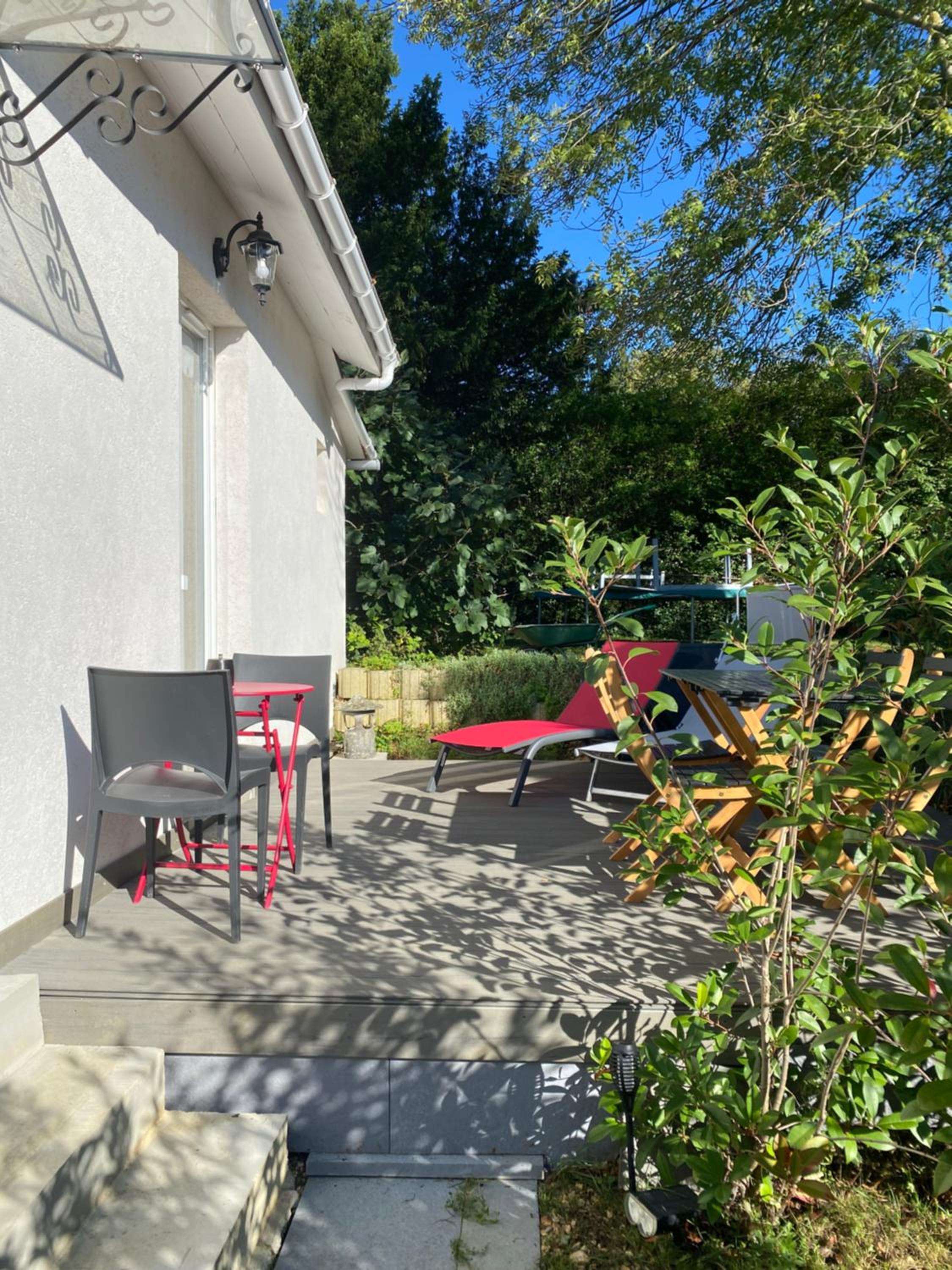 The Little Oak - tiny house with bed on mezzanine & terrace - from 1 to 4 p Disney, Paris & CDG