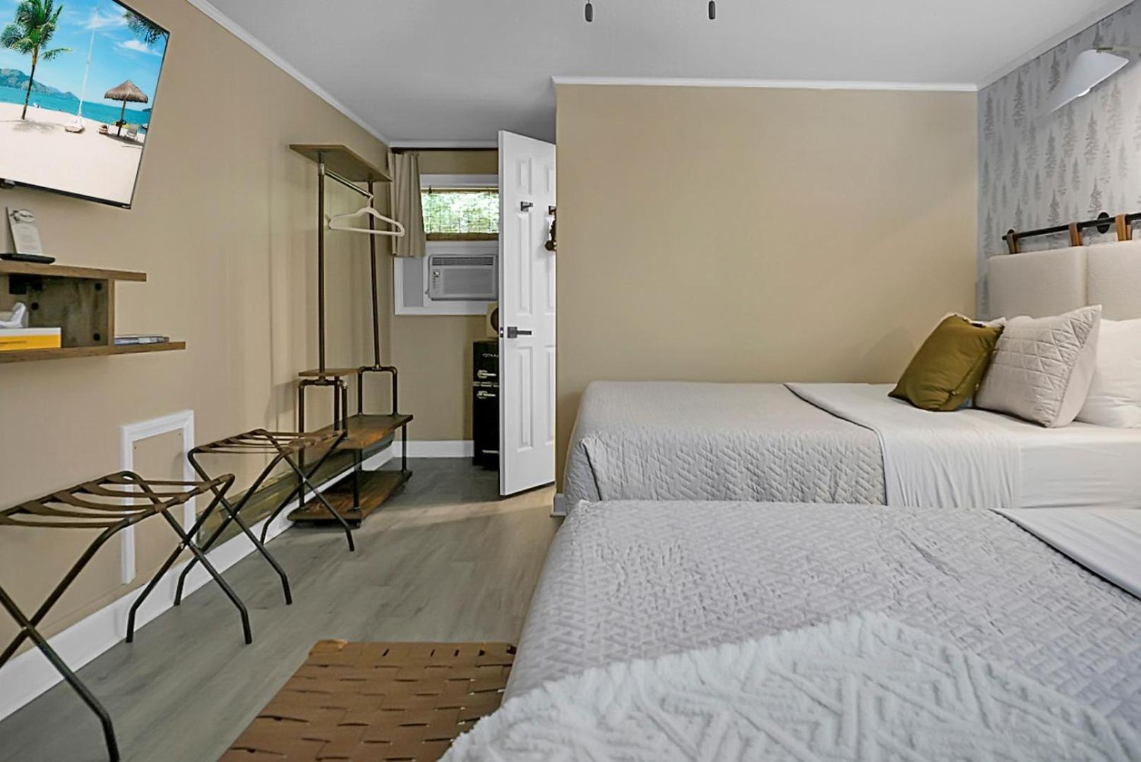 Hickory Falls Inn