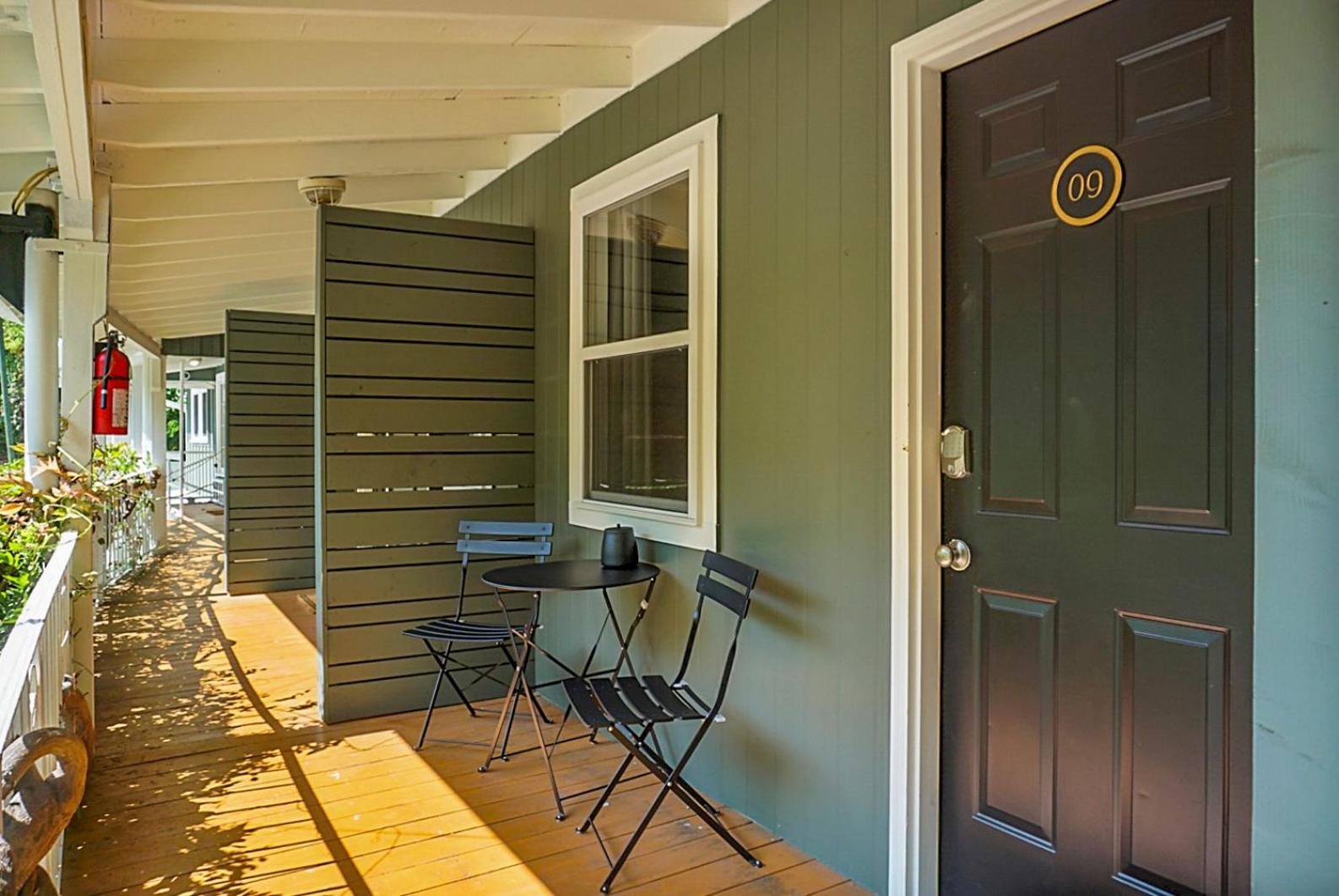 Hickory Falls Inn