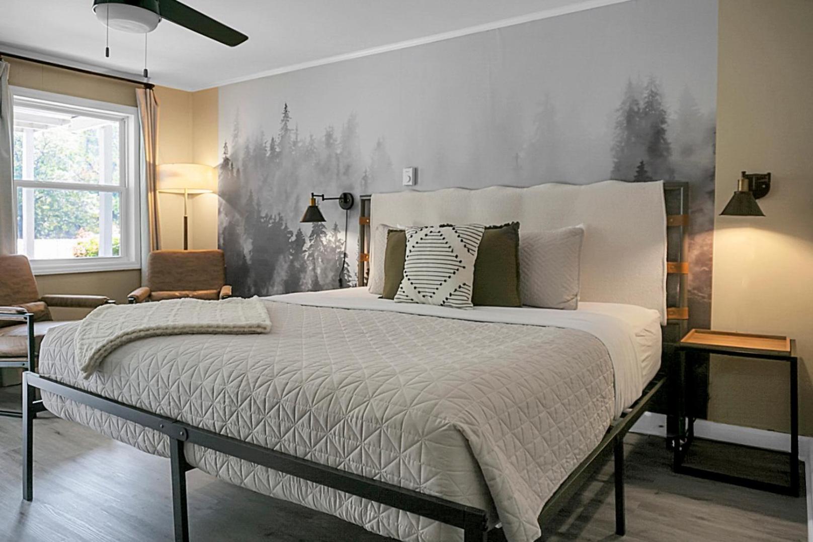 Hickory Falls Inn