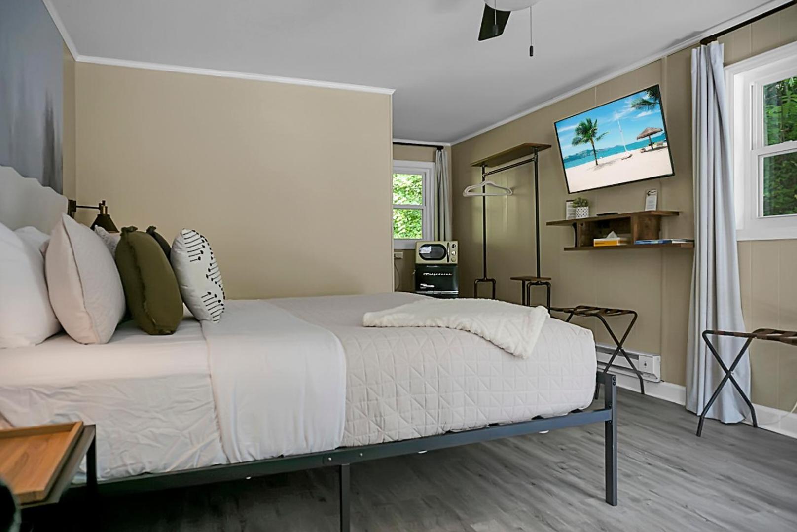 Hickory Falls Inn