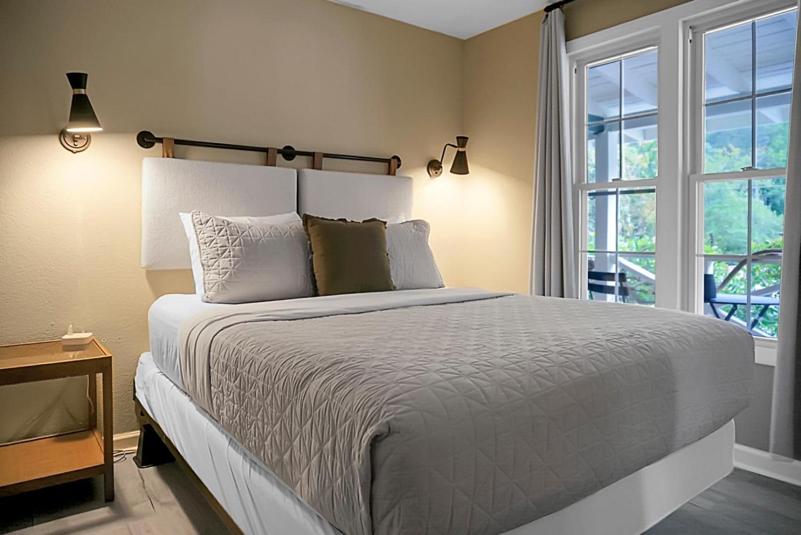 Hickory Falls Inn