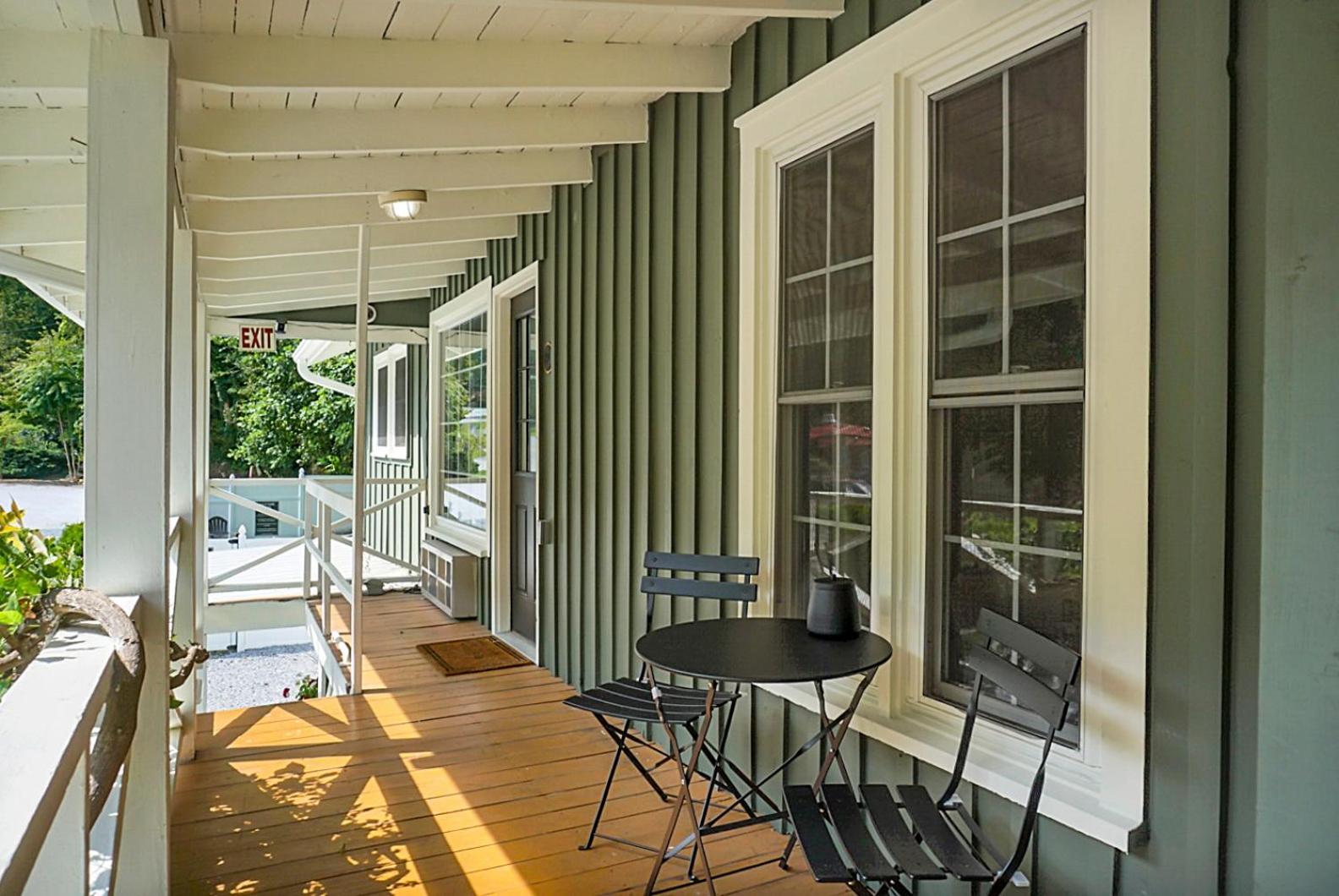 Hickory Falls Inn