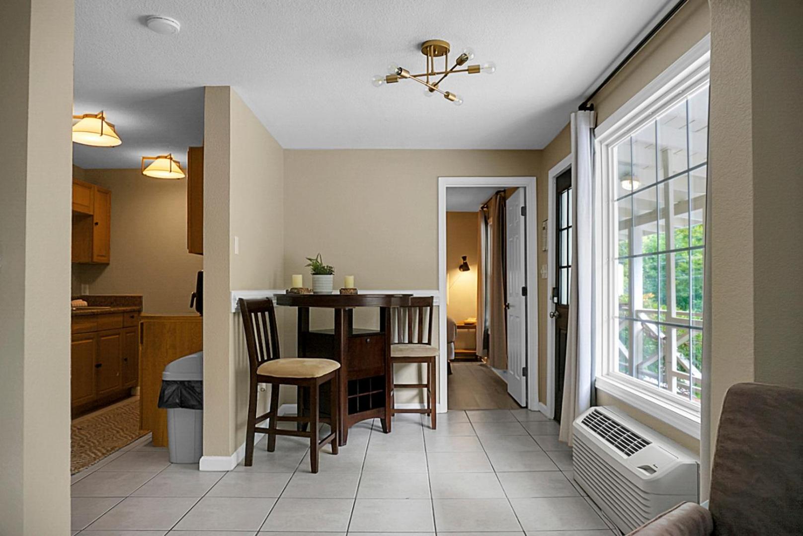 Hickory Falls Inn