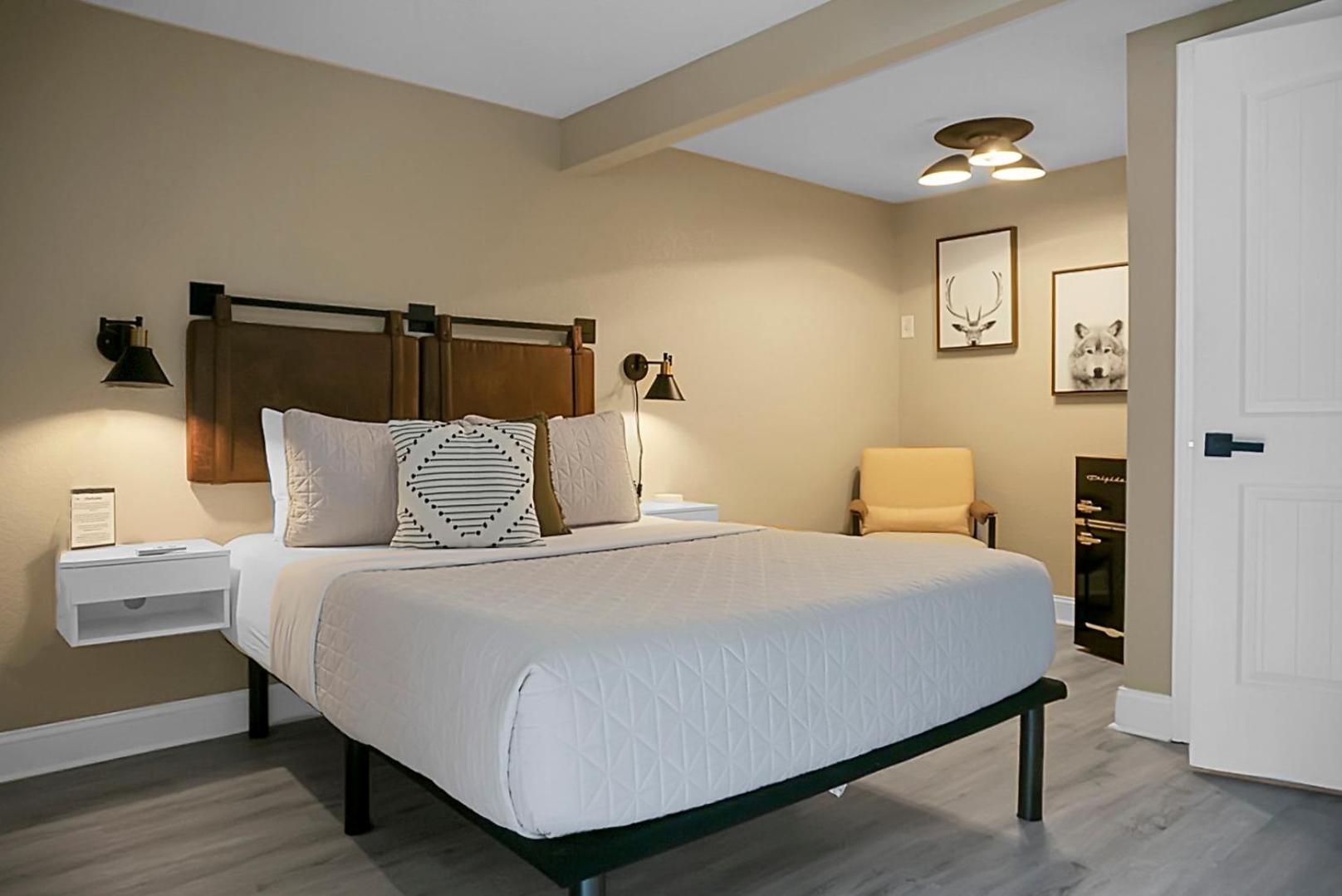Hickory Falls Inn