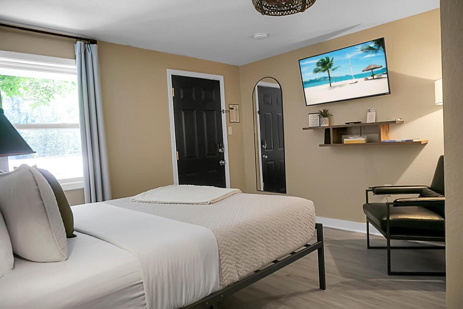 Hickory Falls Inn