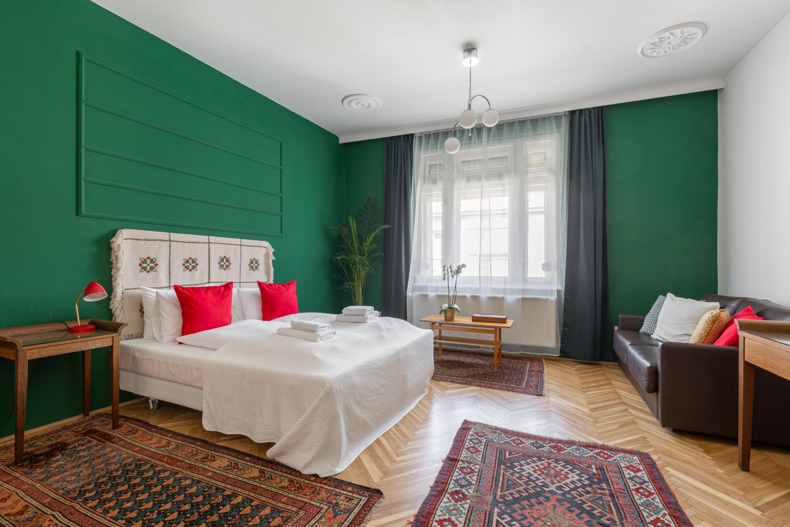Huge & Stylish in the Center for up to 20 people