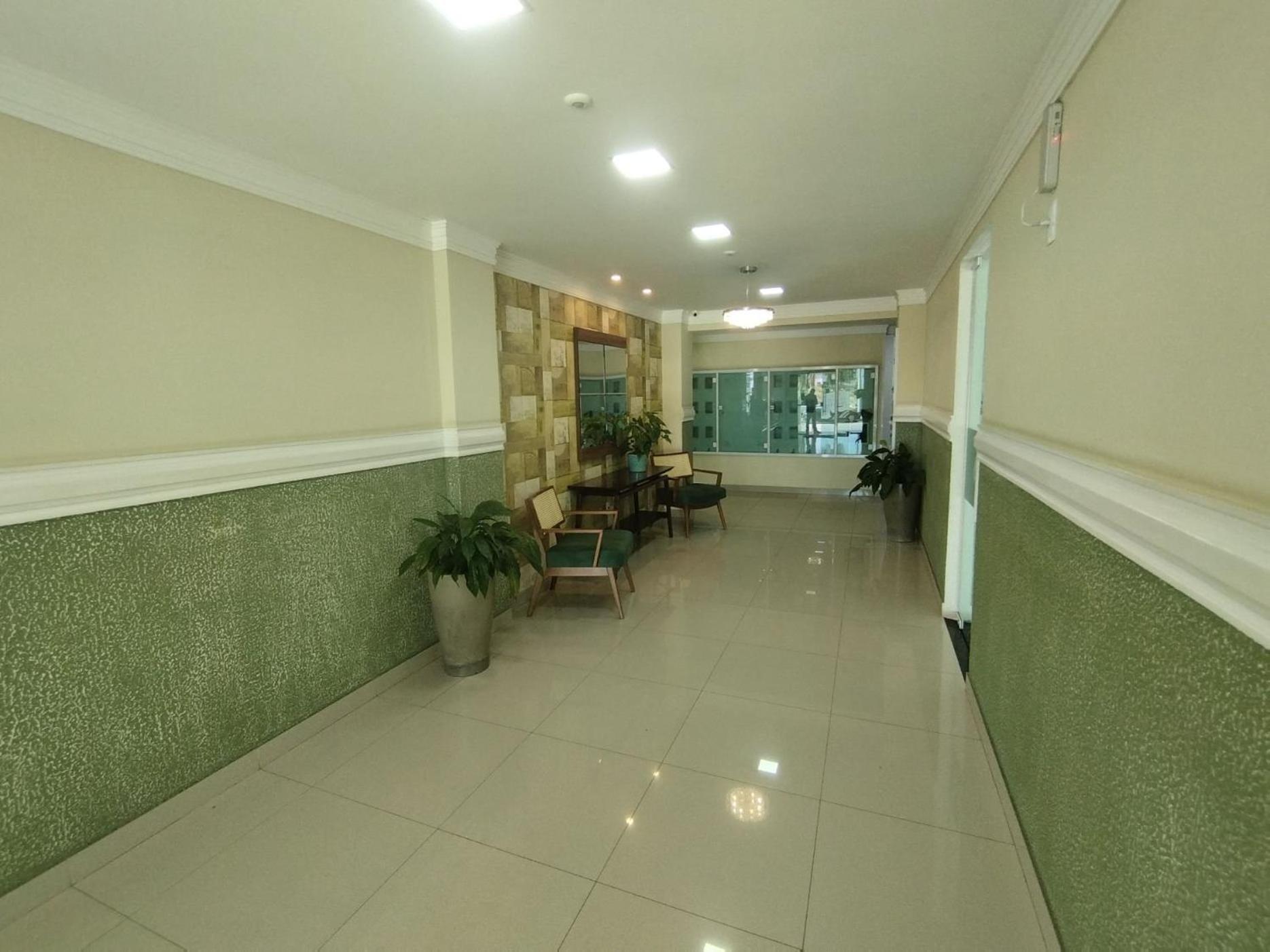 Amplo apartamento, pertinho da Praia de Bombas - 3 dorms 8 pessoas