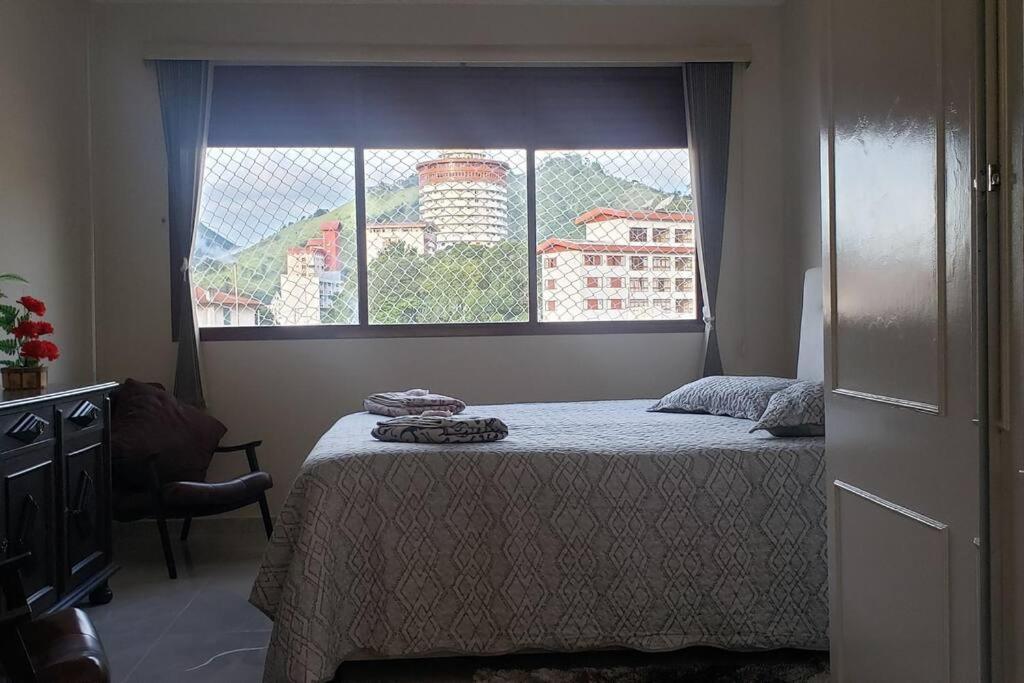 Apartamento no centro. Tudo novinho, aconchegante